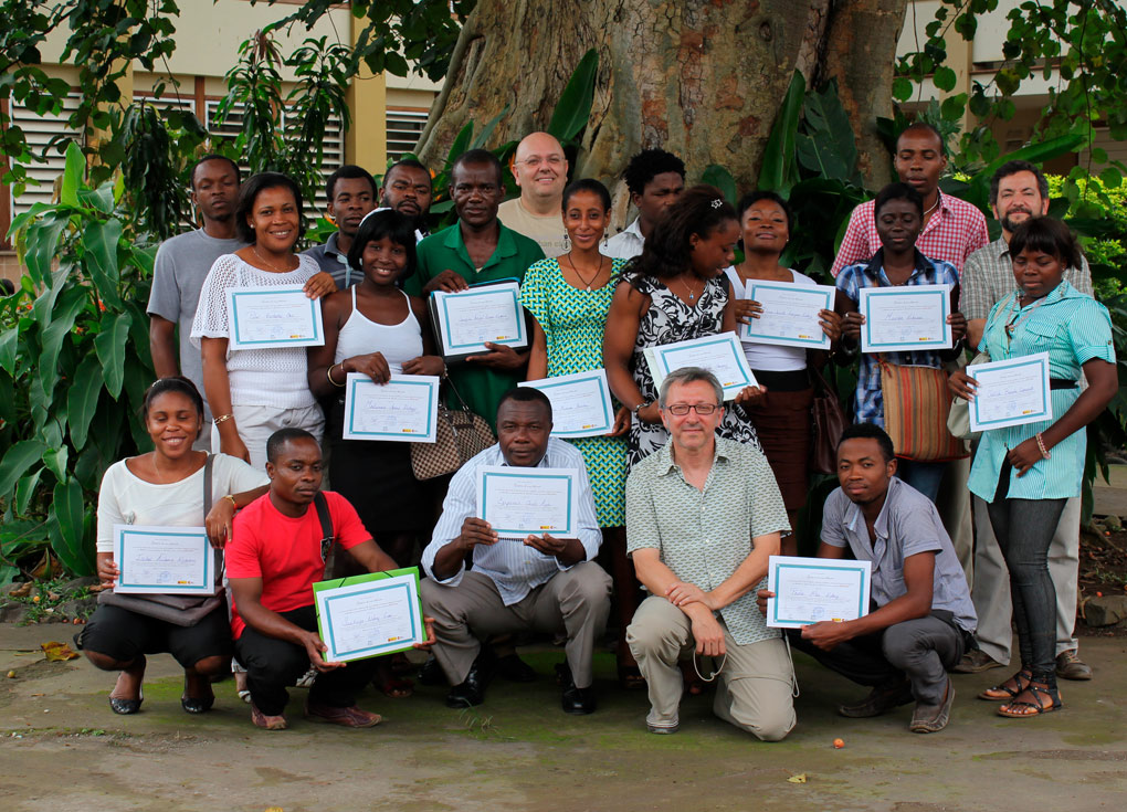 Refuerzo de las capacidades profesionales de los actores culturales en Guinea Ecuatorial para el desarrollo de iniciativas empresariales y sociales en el sector del libro  (2011-2012)