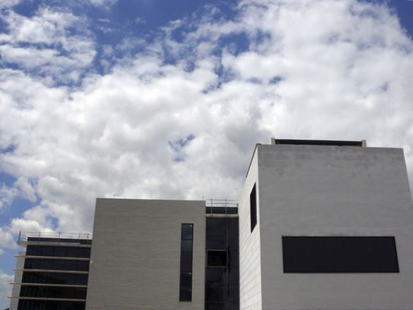 Fotografía del edificio de la Facultad de Bellas Artes de Teruel