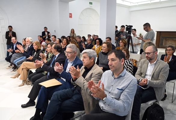 Público aplaudiendo en la jornada en Jerez